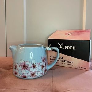 Alfred cherry blossom ceramic teapot w/ strainer